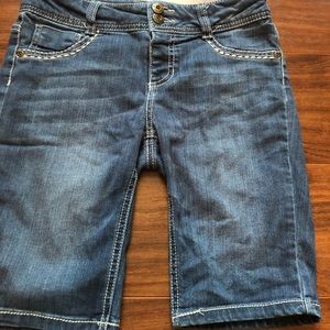 Mudd girls adjustable waist blue Jean shorts